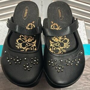 Aetrex Amanda leather Mary Jane  clog size 6.5